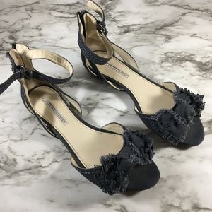 Vera Wang Lavender Blue Open Toe Bow Detail Flats